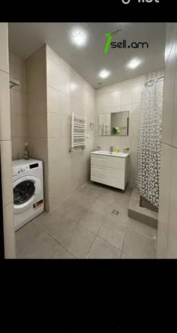 3 սենյականոց բնակարան նորակառույց շենքում Վաղարշ Վաղարշյան փողոցում, 70 քմ, 4/14 հարկ