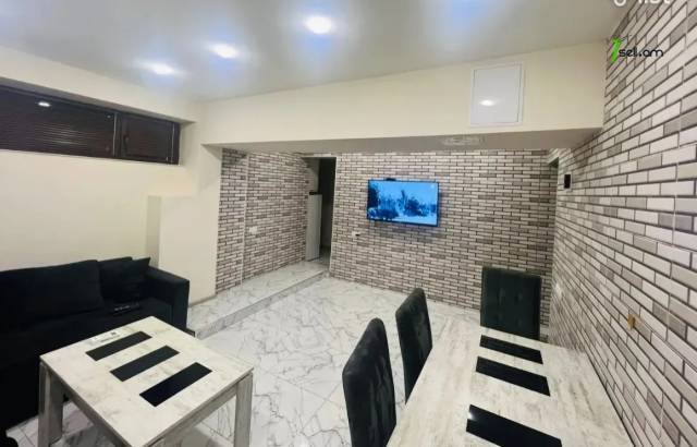 2 սենյականոց բնակարան Սունդուկյան փողոցում, 42 քմ, 1/9 հարկ, կապիտալ վերանորոգված