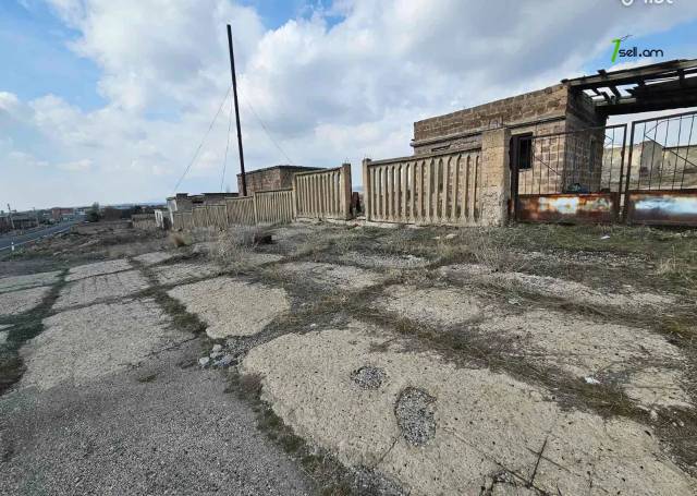 Հողատարածք ընդհանուր օգտագործման Եղվարդում, 18,300 ք.մ.