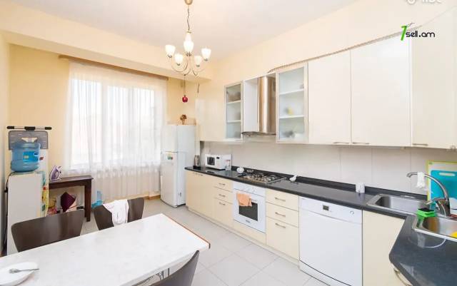 3 սենյականոց բնակարան նորակառույց շենքում Պարոնյան փողոցում, 101 քմ, 8/11 հարկ, բարձր առաստաղներ