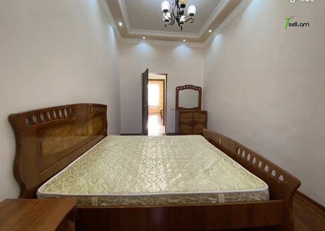 2 սենյականոց բնակարան Կիևյան փողոցում, 65 ք.մ., բարձր առաստաղներ, կապիտալ վերանորոգված, քարե շենք
