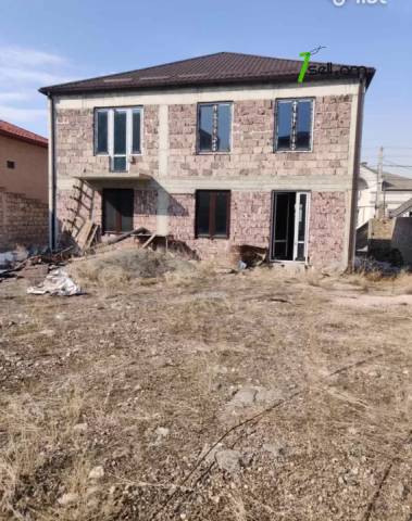 Երկու հարկանի քարե տուն, Դուրյան թաղամաս Ավանում, 280 ք.մ., 2 սանհանգույց