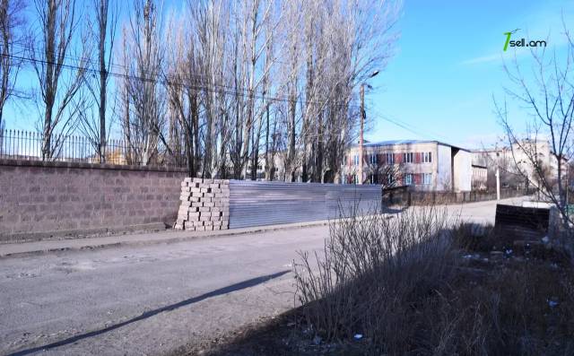 Հողատարածք հասարակական շինությունների համար Եղիշե Չարենցի փողոցում Գյումրիում, 2640 քմ