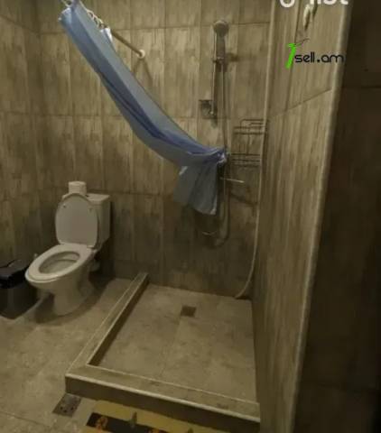 2 սենյականոց բնակարան նորակառույց շենքում Նիկողայոս Ադոնցի փողոցում, 45 ք.մ., բարձր առաստաղներ