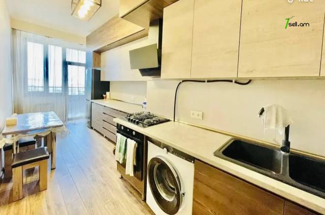 4 սենյականոց բնակարան նորակառույց շենքում Պարույր Սևակի փողոցում, 125 քմ, 9/16 հարկ, 2 սանհանգույց