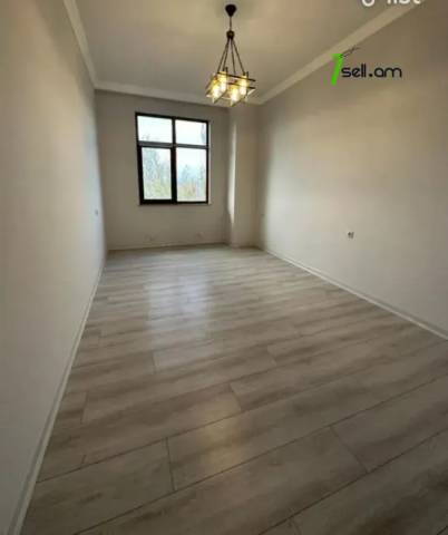 3 սենյականոց բնակարան նորակառույց շենքում Վահրամ Փափազյան փողոցում, 120 ք.մ., 2 սանհանգույց