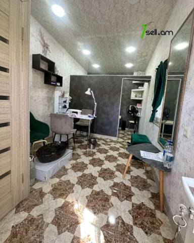 Մեկ հարկանի քարե տուն Զովունի 39 փողոցում Զովունիում, 330 ք.մ., կապիտալ վերանորոգված