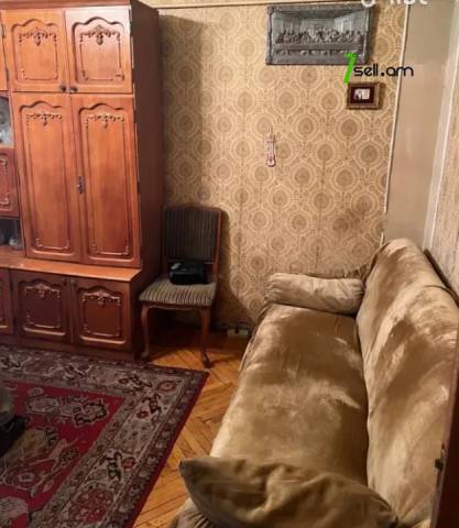 3 սենյականոց բնակարան Գրիգոր Արծրունու փողոցում, 77 քմ, 3/5 հարկ, քարե շենք