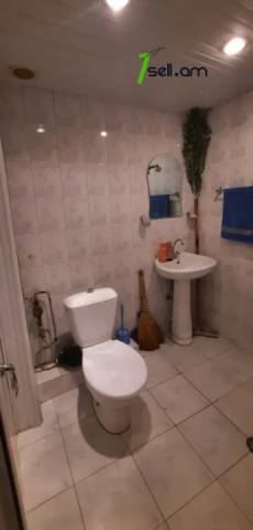 1 սենյականոց բնակարան Արտաշիսյան փողոցում, 41 ք.մ., նախավերջին հարկ, կոսմետիկ վերանորոգում