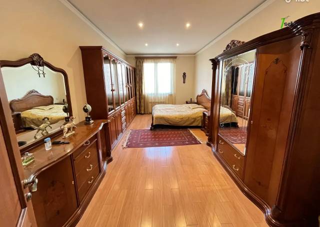 3 սենյականոց բնակարան նորակառույց շենքում Գրիբոյեդովի փողոցում, 116 քմ, 11/15 հարկ, 2 սանհանգույց