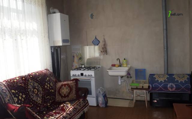 5 սենյականոց բնակարան Ավետիք Իսահակյանի փողոցում, 227 ք.մ., 2 սանհանգույց, բարձր առաստաղներ