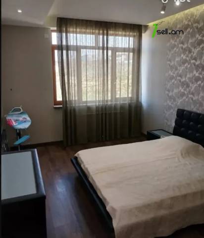 3 սենյականոց բնակարան նորակառույց շենքում Գարեգին Հովսեփյան փողոցում, 104 ք.մ., 3/6 հարկ