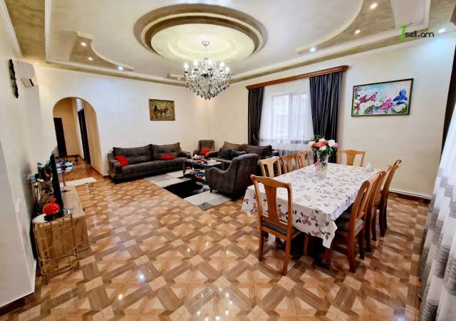 Երկու հարկանի քարե տուն, Նոյ թաղամաս Աջափնյակում, 840 ք.մ., 3+ սանհանգույց, եվրովերանորոգված