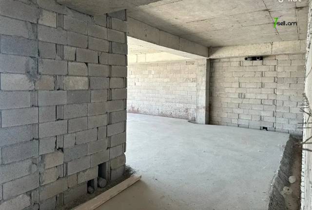 4 սենյականոց բնակարան նորակառույց շենքում Արամ Խաչատրյան փողոցում, 139 ք.մ., 2 սանհանգույց