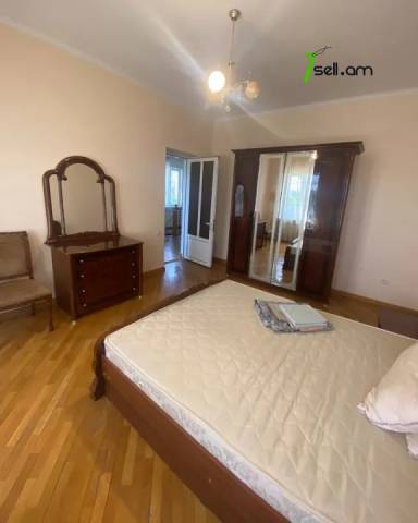 Երկու հարկանի քարե տուն, Armen Tigranyan street Արաբկիրում, 550 ք.մ., 3+ սանհանգույց