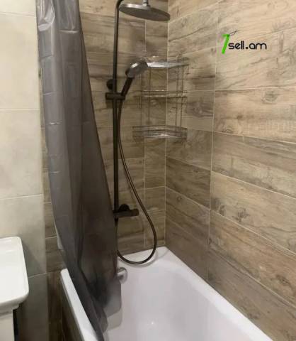 2 սենյականոց բնակարան Կոմիտասի պողոտայում, 65 ք.մ., 3/10 հարկ, 2 սանհանգույց, կոսմետիկ վերանորոգում