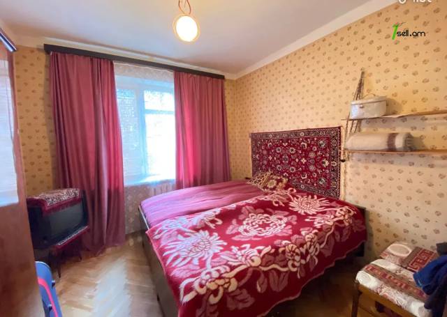 3 սենյականոց բնակարան Մալյան փողոցում, 81 ք.մ., 2 սանհանգույց, մի քանի պատշգամբ, նախավերջին հարկ