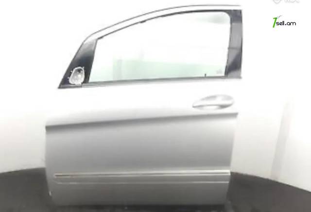 Mercedes Benz B 180 2011 Առջևի ձախ դուռ
