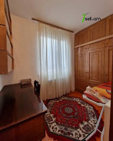 3 սենյականոց բնակարան Մարշալ Բաղրամյան պողոտայում, 95 ք.մ., 2 սանհանգույց, կապիտալ վերանորոգված