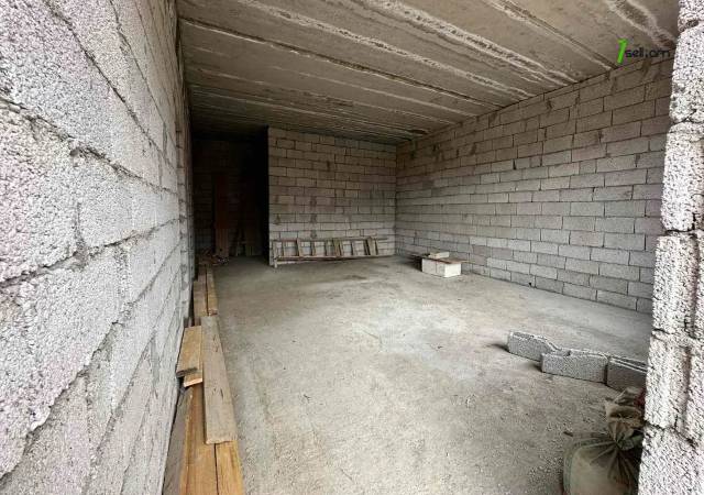 Մեկ հարկանի քարե տուն 22-րդ փողոցում Զովունիում, 200 ք.մ.