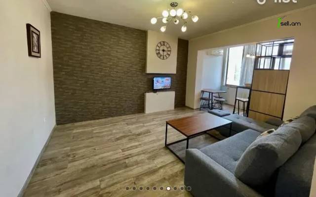 1 սենյականոց բնակարան Նալբանդյան փողոցում, 42 ք.մ., եվրովերանորոգված, քարե շենք