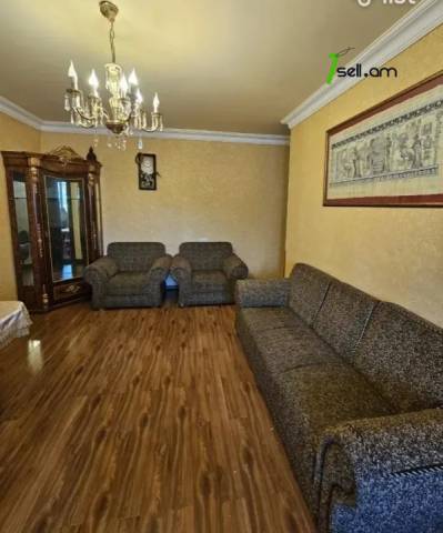 3 սենյականոց բնակարան Գորգագոծների փողոցում, 118 քմ, 1/5 հարկ, կապիտալ վերանորոգված, քարե շենք