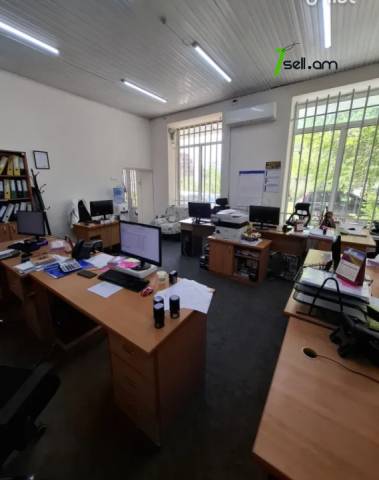 Բազմաֆունկցիոնալ գույք Հայկ Գյուլիքևխյանի փողոցում Նոր Նորքում, 200 քմ