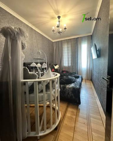 2 սենյականոց բնակարան Շոպրոնի փողոցում, 68 քմ, 1/5 հարկ, կապիտալ վերանորոգված, քարե շենք