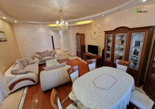 3 սենյականոց բնակարան նորակառույց շենքում Մարշալ Բաղրամյան պողոտայում, 130 ք.մ., 2 սանհանգույց