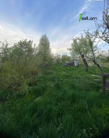 Մեկ հարկանի քարե տուն 2-րդ փողոցում Ջրվեժում, 70 քմ, 2 սանհանգույց