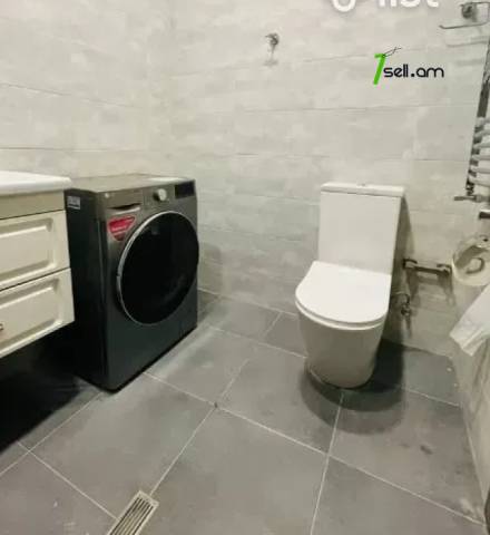 2 սենյականոց բնակարան նորակառույց շենքում Արամ Խաչատրյանի փողոցում, 62 ք.մ., բարձր առաստաղներ