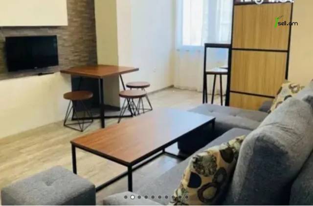 1 սենյականոց բնակարան Նալբանդյան փողոցում, 42 ք.մ., եվրովերանորոգված, քարե շենք