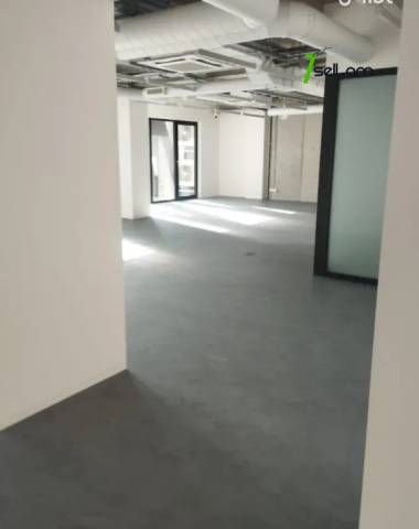 Բազմաֆունկցիոնալ գույք Սայաթ-Նովայի պողոտայում կենտրոնում, 327 ք.մ.