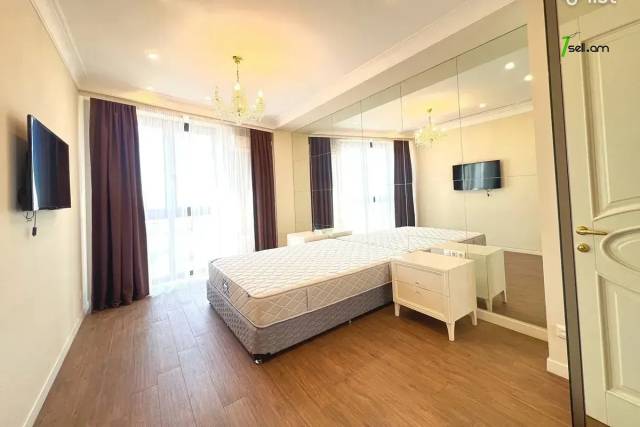 Ընդարձակ 4 սենյականոց բնակարան նորակառույց շենքում Վարդանանց փողոցում, 206 քմ, 20/23 հարկ