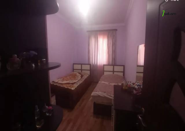 Մեկ հարկանի քարե տուն Զորավար Անդրանիկի փողոցում Քասախում, 120 քմ, 2 սանհանգույց