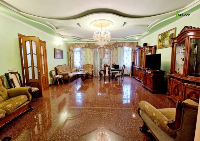 Երեք հարկանի քարե տուն, Համո Սահյան Արաբկիրում, 827 ք.մ., 3+ սանհանգույց, կապիտալ վերանորոգված