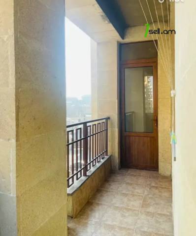 3 սենյականոց բնակարան նորակառույց շենքում Ծարավ աղբյուրի փողոցում, 96 ք.մ., բարձր առաստաղներ