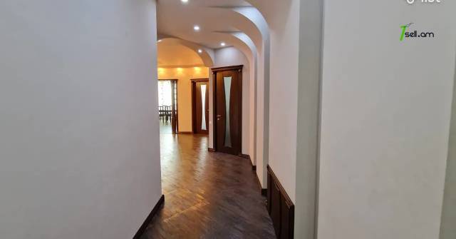 Ընդարձակ 3 սենյականոց բնակարան նորակառույց շենքում Նաիրի Զարյան փողոցում, 175 քմ, 12/16 հարկ