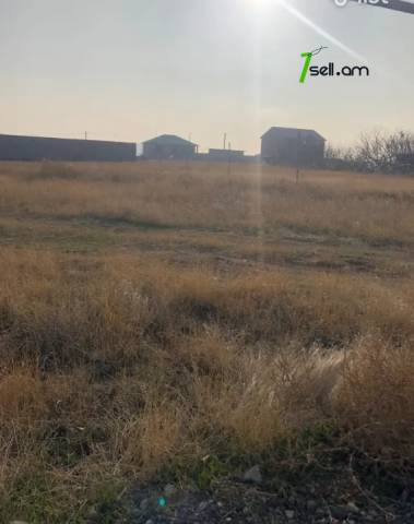 Հողատարածք բնակելի շինությունների համար Պարույր Սևակի փողոցում Ավանում, 760 ք.մ.