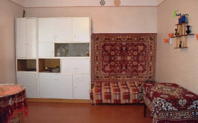 Երկու հարկանի քարե տուն, Օդանավակայան 2-րդ թաղամաս Գյումրիում, 361 ք.մ., կոսմետիկ վերանորոգում