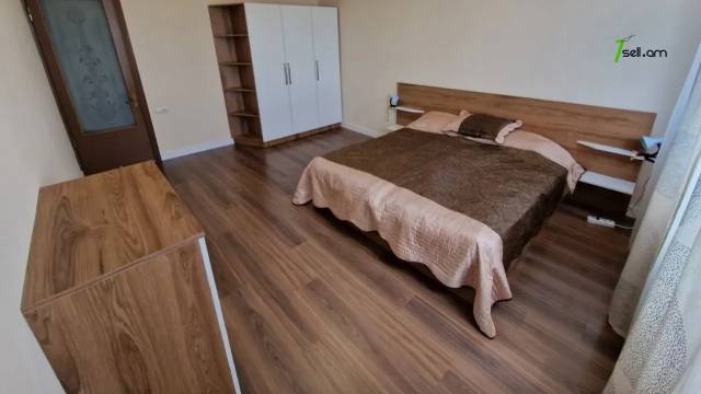 4 սենյականոց բնակարան Նիկոլ Դումանի փողոցում, 130 ք.մ., 4/14 հարկ, կապիտալ վերանորոգված