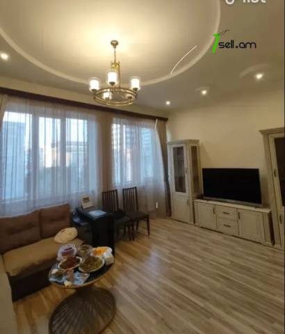 3 սենյականոց բնակարան Կոմիտասի պողոտայում, 78 ք.մ., 4/7 հարկ, կապիտալ վերանորոգված, քարե շենք