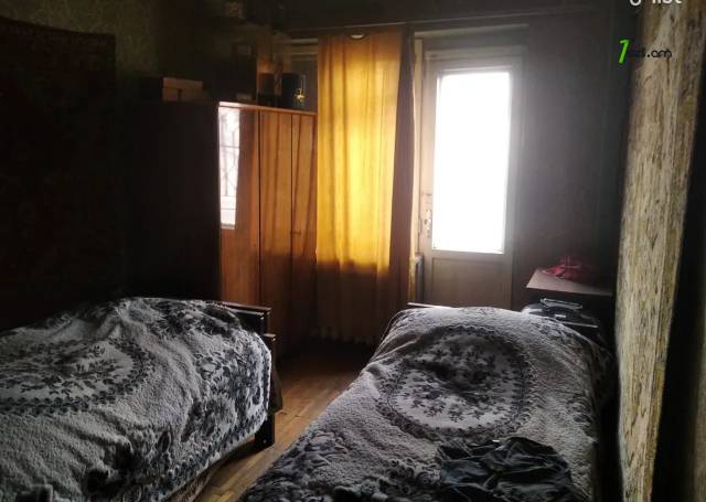 3 սենյականոց բնակարան Աշոտ Հովհաննիսյանի փողոցում, 78 ք.մ., 3/5 հարկ, բարձր առաստաղներ