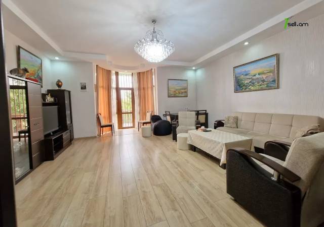 Երեք հարկանի քարե տուն Կարապետյան փողոցում Աջափնյակում, 470 ք.մ., 3+ սանհանգույց