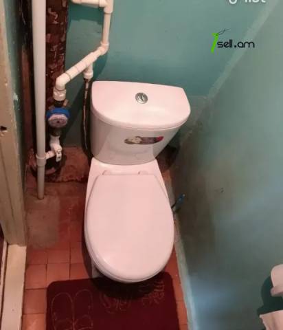 3 սենյականոց բնակարան Ծովակալ Իսակովի պողոտայում, 78 ք.մ., 3/9 հարկ, մի քանի պատշգամբ