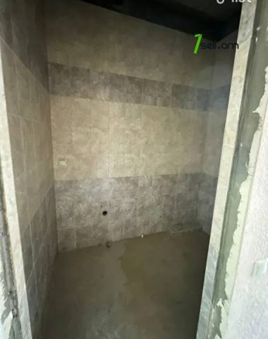 4 սենյականոց բնակարան նորակառույց շենքում Սերո Խանզադյան փողոցում, 125 քմ, 8/10 հարկ, 3+ սանհանգույց