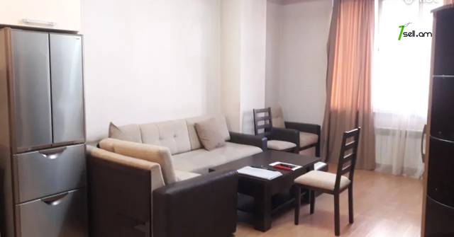 2 սենյականոց բնակարան նորակառույց շենքում Նիկողայոս Ադոնցի փողոցում, 46 ք.մ., բարձր առաստաղներ