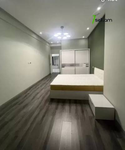 4 սենյականոց բնակարան նորակառույց շենքում Նիկողայոս Ադոնցի փողոցում, 130 ք.մ., 2 սանհանգույց