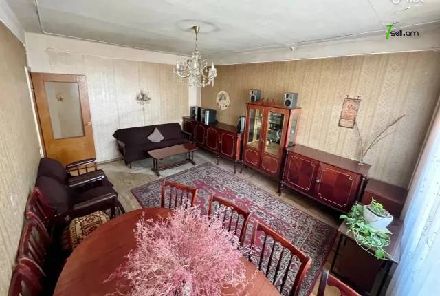 2 սենյականոց բնակարան Նաիրի Զարյան փողոցում, 46 քմ, նախավերջին հարկ, քարե շենք