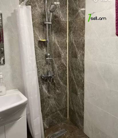 4 սենյականոց բնակարան Ռուբինյանց փողոցում, 83 ք.մ., 10/13 հարկ, դիզայներական ոճով վերանորոգված